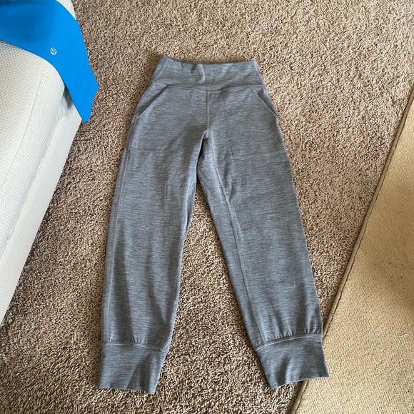 Lululemon Align Jogger Crop 23🤍